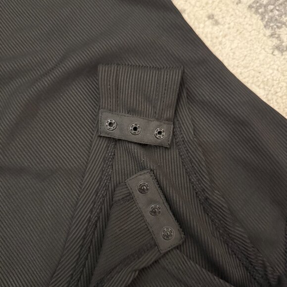 2-Piece Black Bodysuit Set – Sleek & Versatile Wardrobe Staples 🖤 - Picture 4 of 4